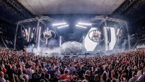 Mehr über den Artikel erfahren World Club Dome 2025 Moon Edition begeistert 150.000 Fans in Frankfurt